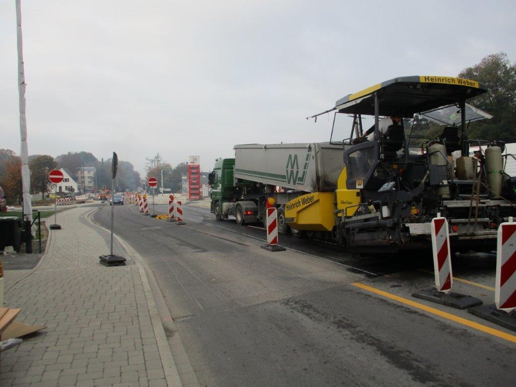 Obere Kaiserstraße vor der Fertigstellung – Entlastung für die Homburger Straße