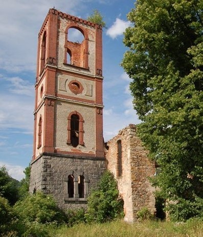 Eine Kirchenruine in Schlesien