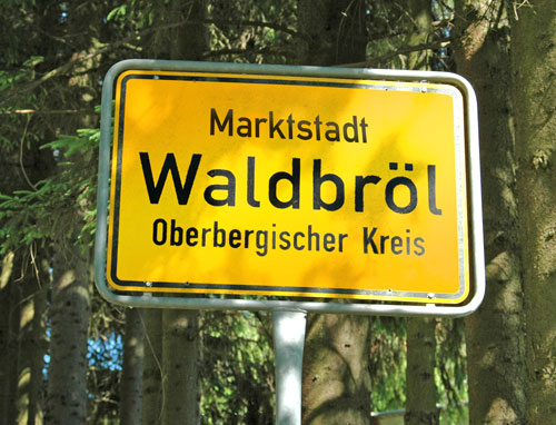 Aus dem Rat vom 04.07.2012: Marktstadt Waldbröl, Niederhausener Weg, Schladernring, freiwillige Feuerwehr und mehr