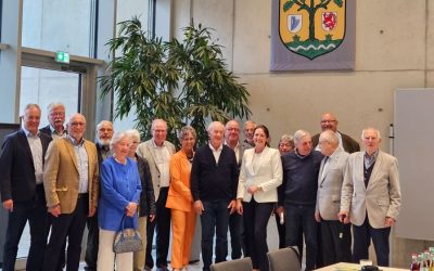 Bürgermeisterin Larissa Weber empfängt ehemalige Hauptverwaltungsbeamte, Stadtdirektoren und Beigeordnete